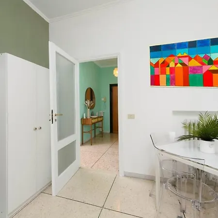 Apartament Re Di - Cozy Retreat - 2 Minutes From The Metro *
