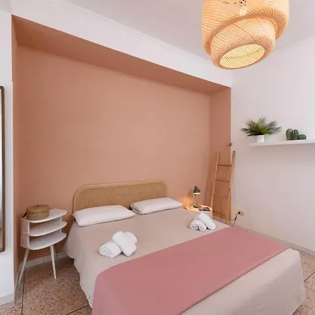 Re Di - Cozy Retreat - 2 Minutes From The Metro Apartament