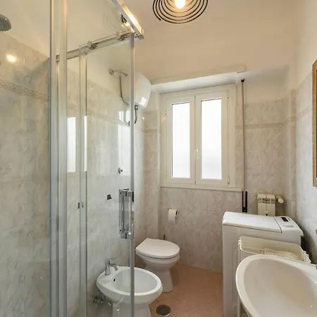 Apartament Re Di - Cozy Retreat - 2 Minutes From The Metro *